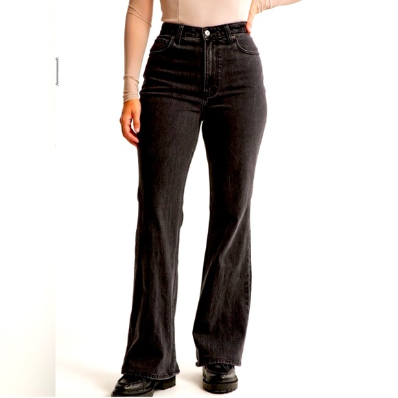 Abercrombie & Fitch Denim - Abercrombie & Fitch Jeans The Flare Ultra High Rise Black Wash Dark 25 0s short